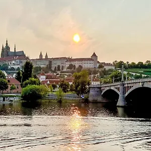 https://apartment-nerudova.praguehotelsweb.com